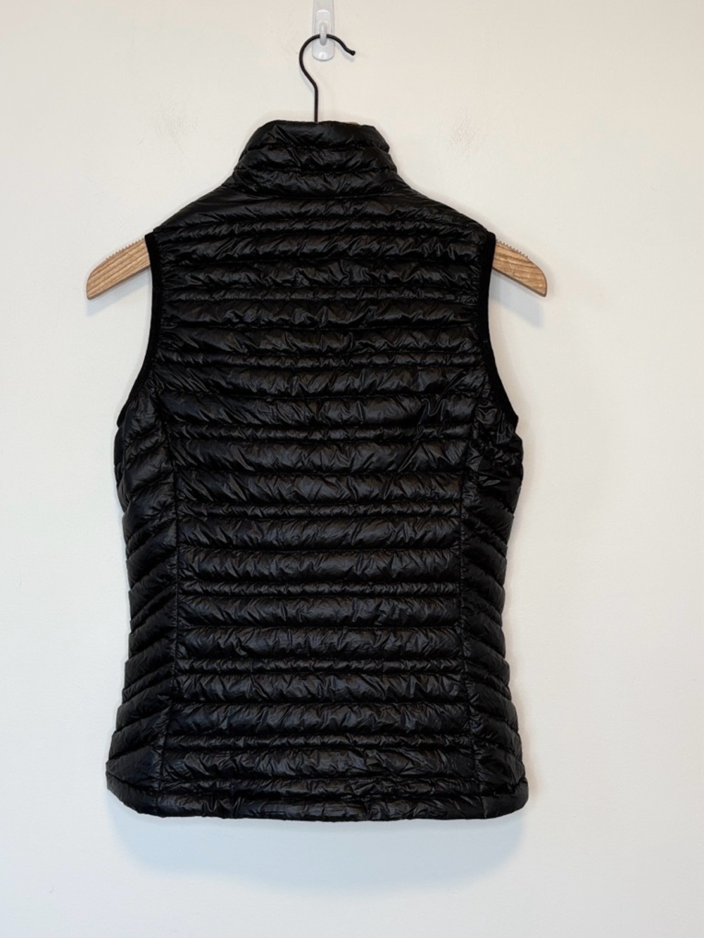 Patagonia Women's Ultralight
Down Vest , sz : XS - Picture 2 of 6
